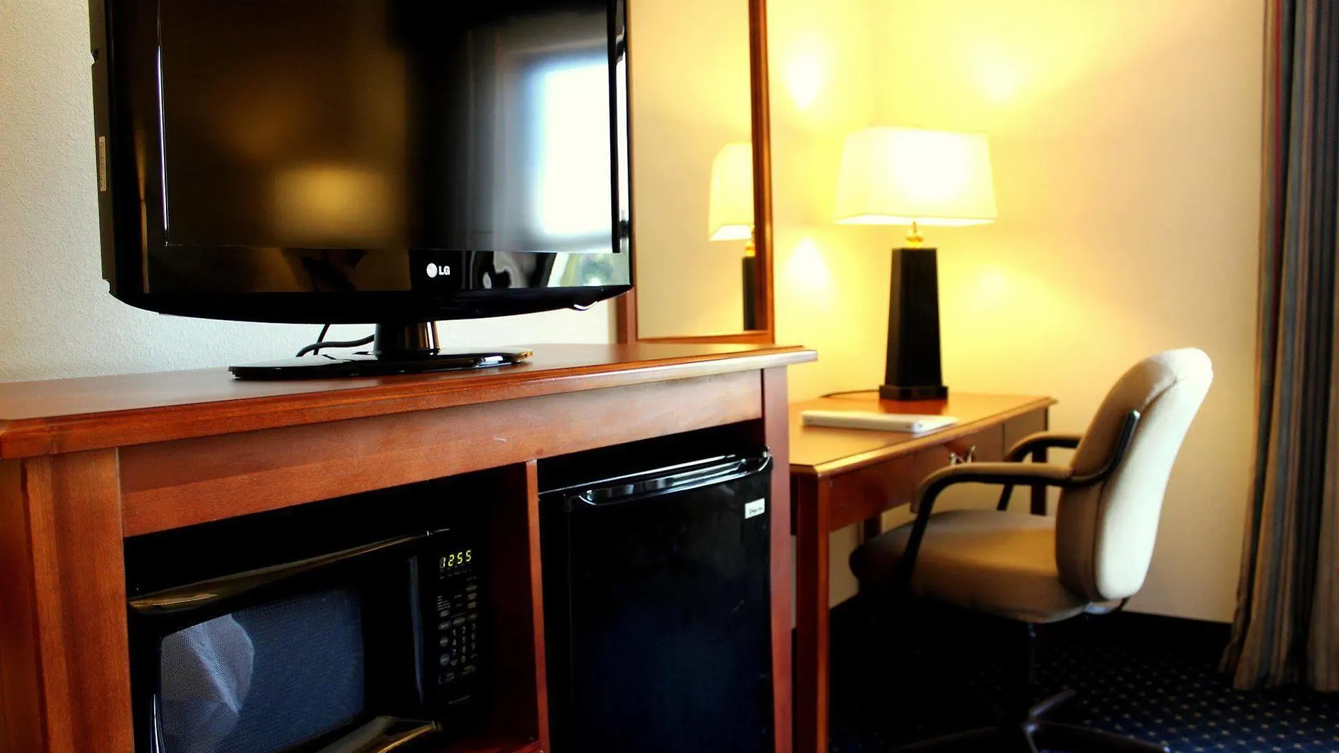 Hampton Inn & Suites Concord-Charlotte 3*, Concord